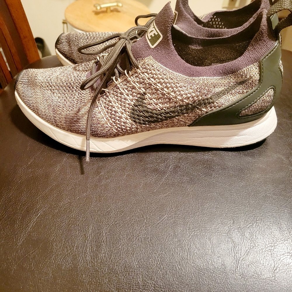 Nike Shoes-Women's